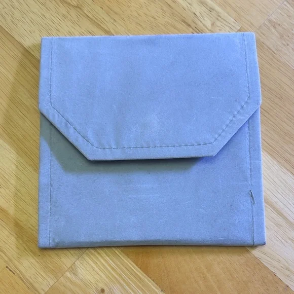 Elegant Sterling Silver .925 & Amethyst  Necklace - Picture 4 of 4